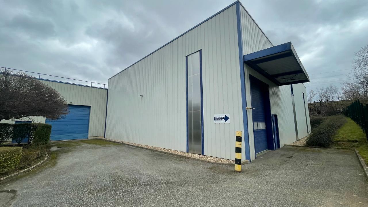 Local d'activité Saint-Germain-de-la-Grange 1950m² Vente local d'activité Saint-Germain-de-la-Grange Yvelines OVACT2533045 2